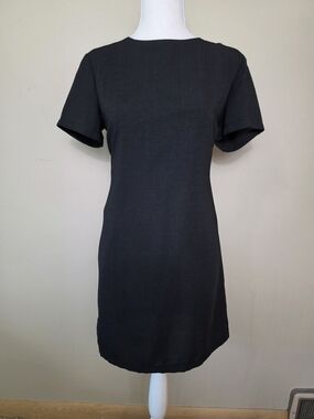 Lulus Black Shift Dress Short Sleeve Exposed Gold Zip Back Size XS